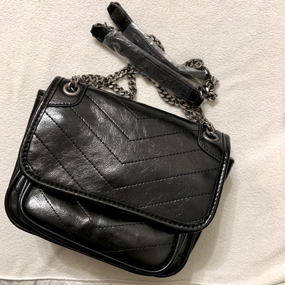 Niki Inspired Chain Bag - Picture 2 of 6